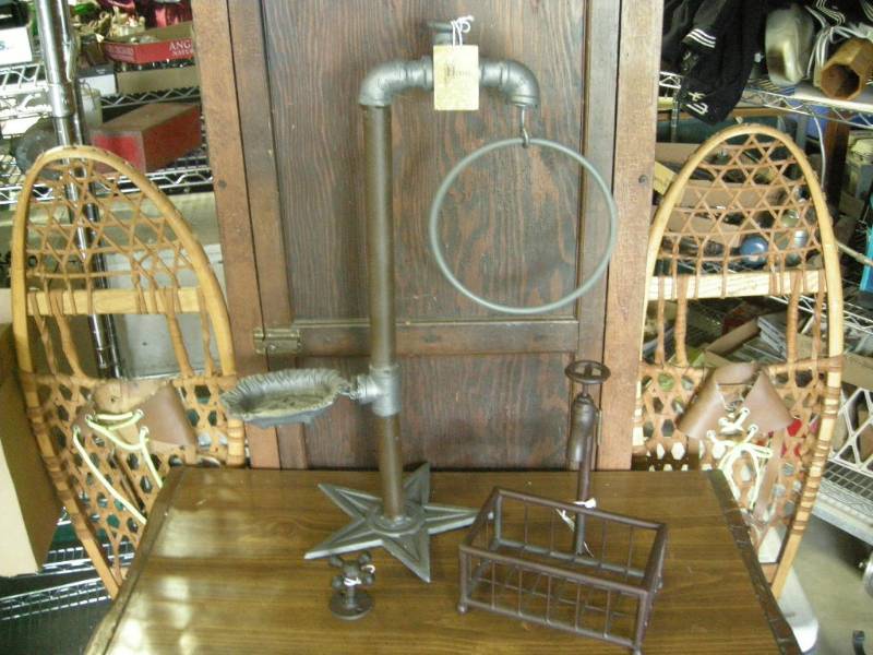 Metal Faucet Dcor