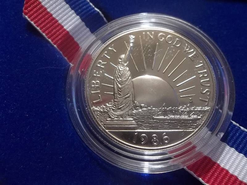 1986 Ellis Island 200 Year Aniversary Uncirculated Half Dollar