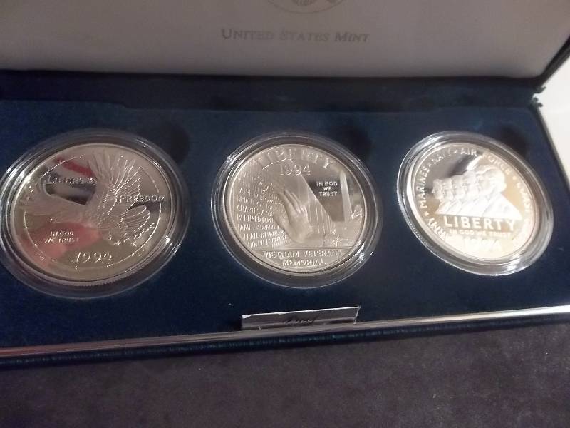 1994 US Veterans Commemorative Silver Dollar 3 Coin Proof Set