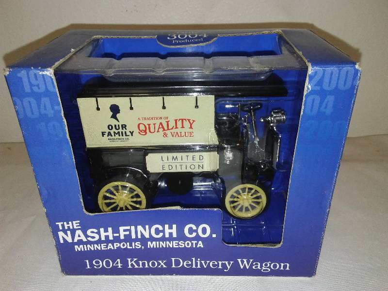 Nash Finch Co. Our family 3004 limited edition 1904 Knox delivery wagon 100th anniversary