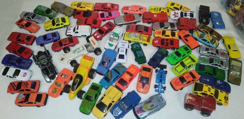 60  Hot Wheels sized cars mixture brands