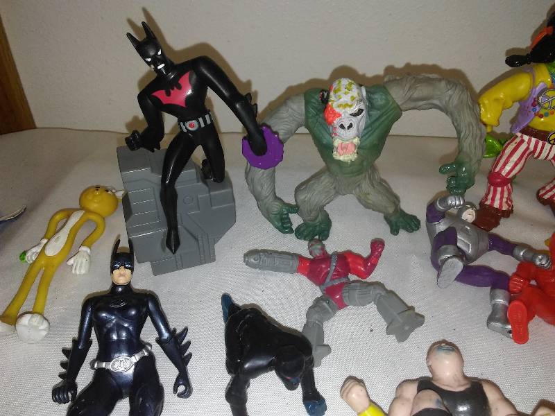 mini figures, toys, Batman, Superman and more