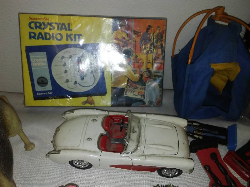 collectible toys Burago Corvette, metal, crystal radio kit