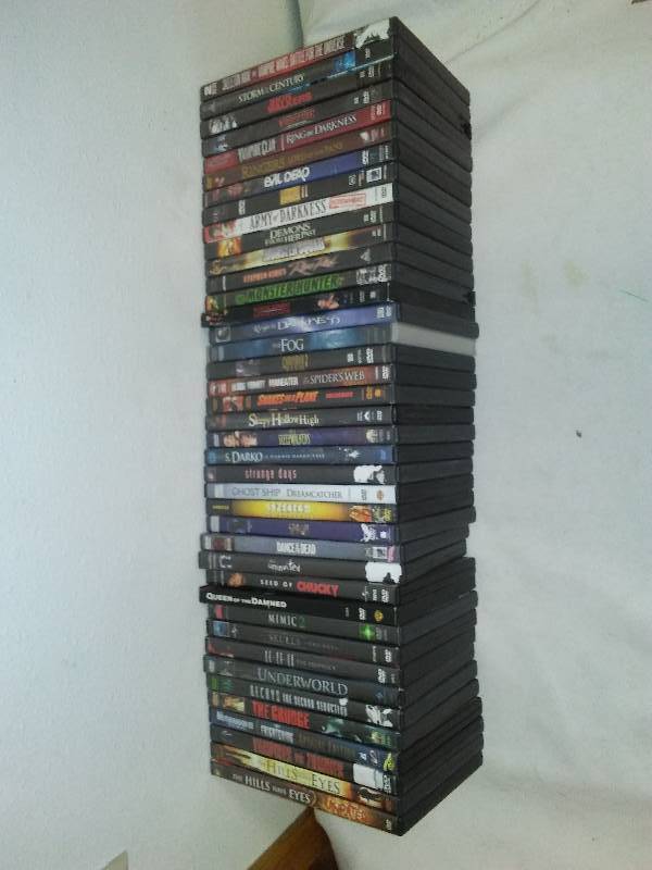 40 DVDs horror Sci-Fi movies