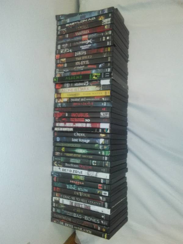 42 DVDs horror and Sci-Fi movies