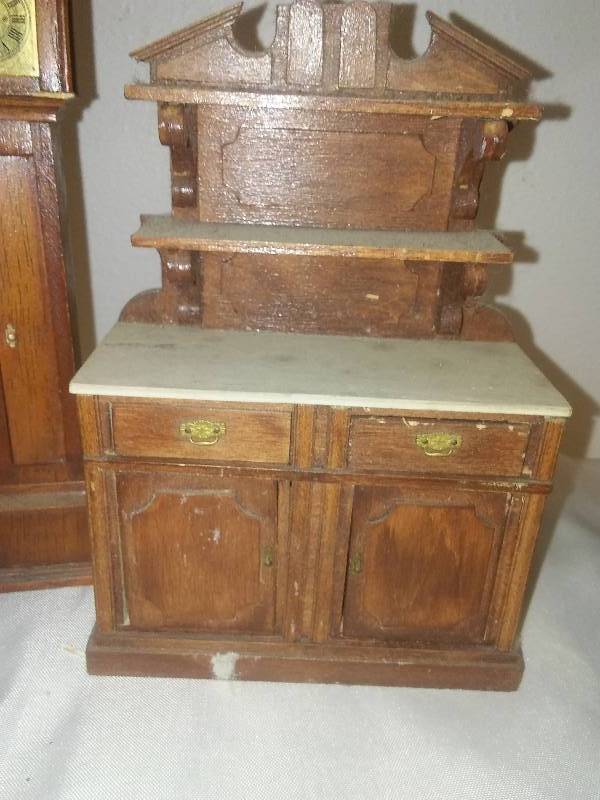 wood dollhouse furniture, 12 pieces