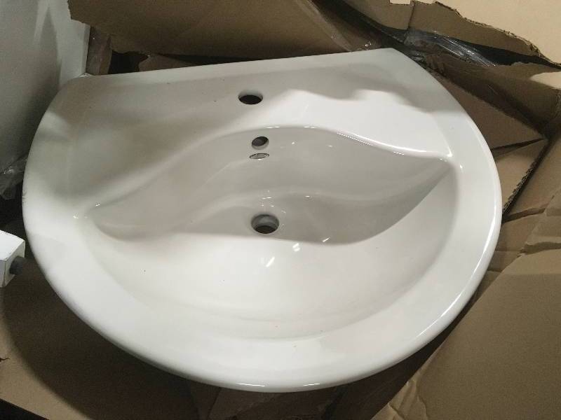 lot 70 image: AMERICAN STANDARD Ravenna 6 in. Pedestal Sink Basin in White