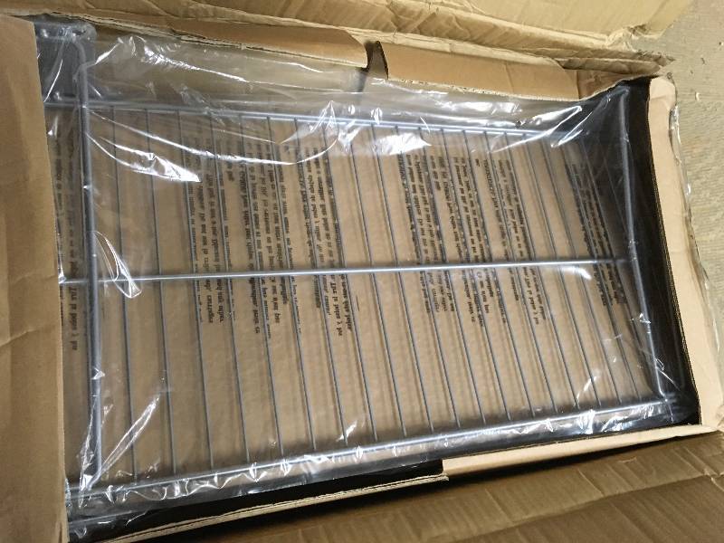 lot 103 image: FLOW WALL Metal Bracket Shelf - White (2-Pack) New