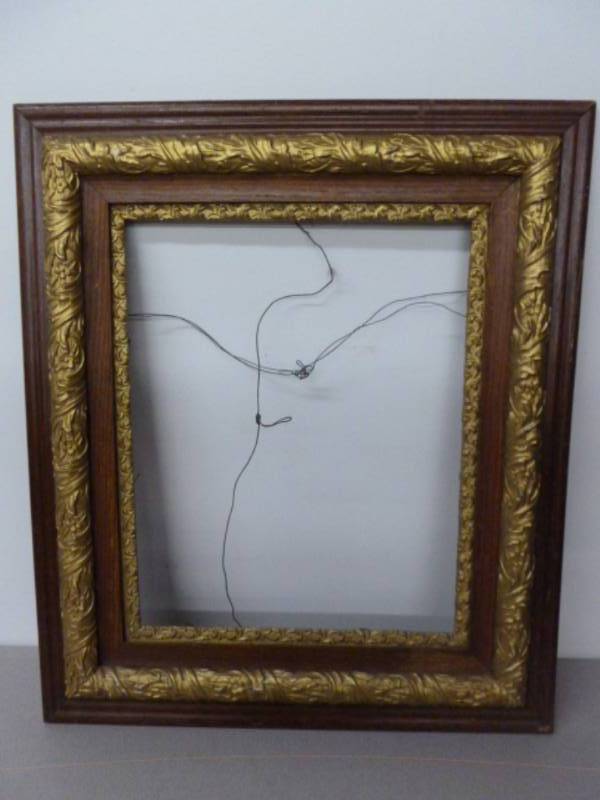 lot 11 image: Antique Picture Frame