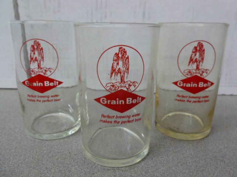 lot 39 image: Vintage Grain Belt