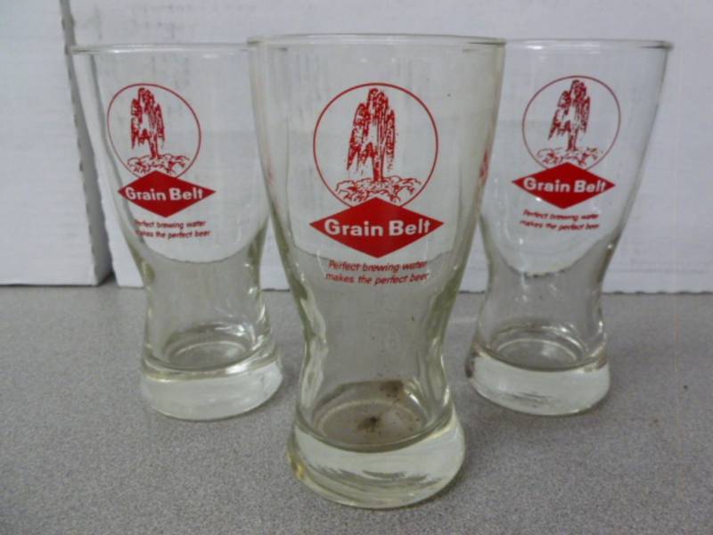 lot 40 image: Vintage Grain Belt