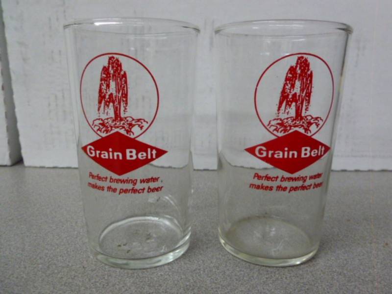 lot 41 image: Vintage Grain Belt