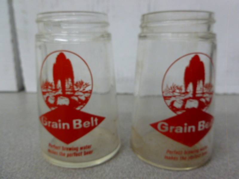 lot 43 image: Vintage Grain Belt