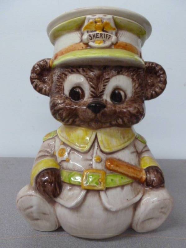 lot 90 image: Cookie Jar