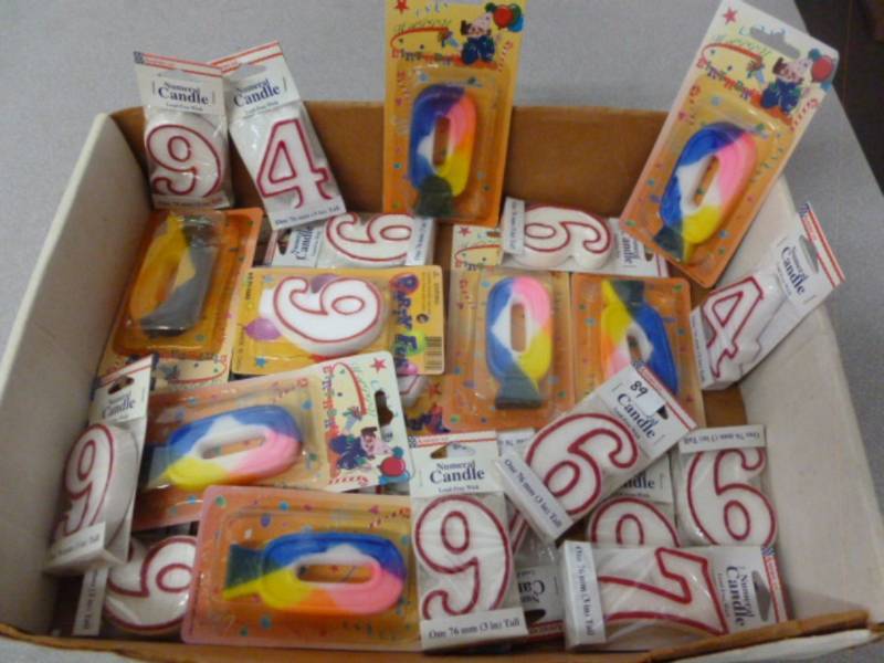lot 102 image: New Birthday Candles