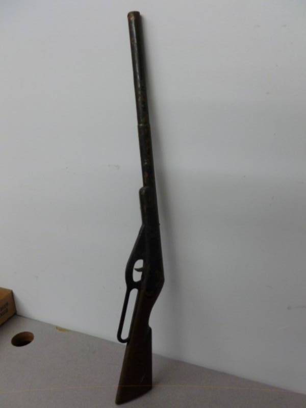 lot 113 image: Vintage Daisy Toy Gun