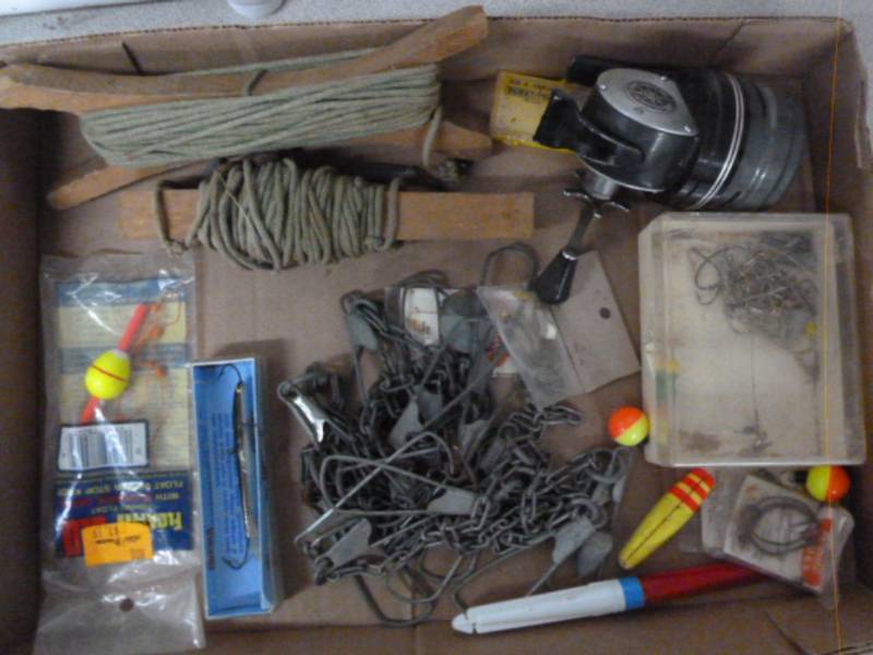 lot 130 image: Fishing Items