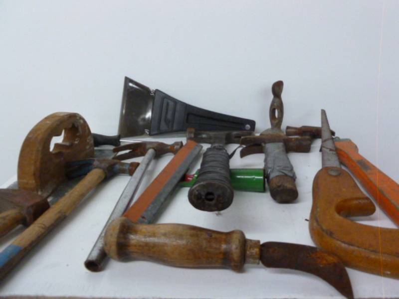 lot 136 image: Tools