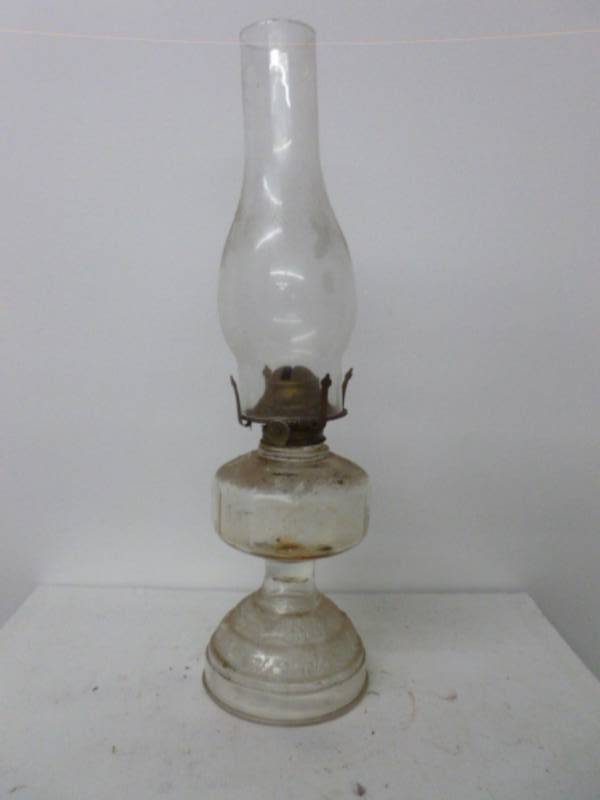 lot 158 image: Vintage Oil Lamp