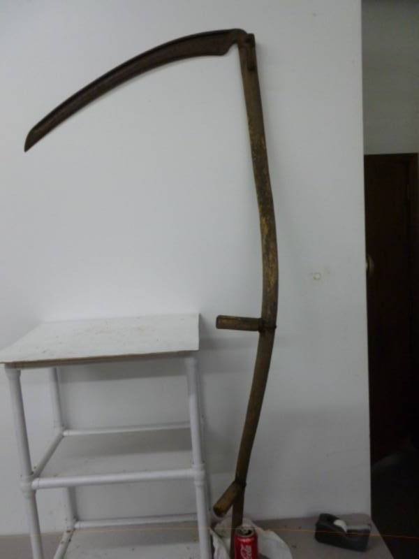 lot 176 image: Antique Scythe