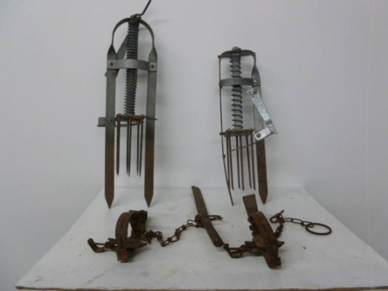 lot 178 image: Traps