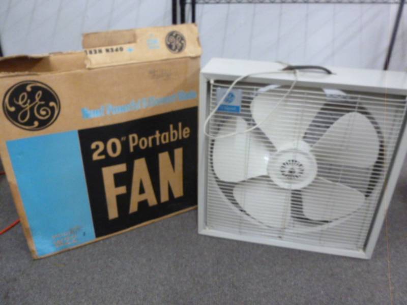 lot 190 image: Box Fan