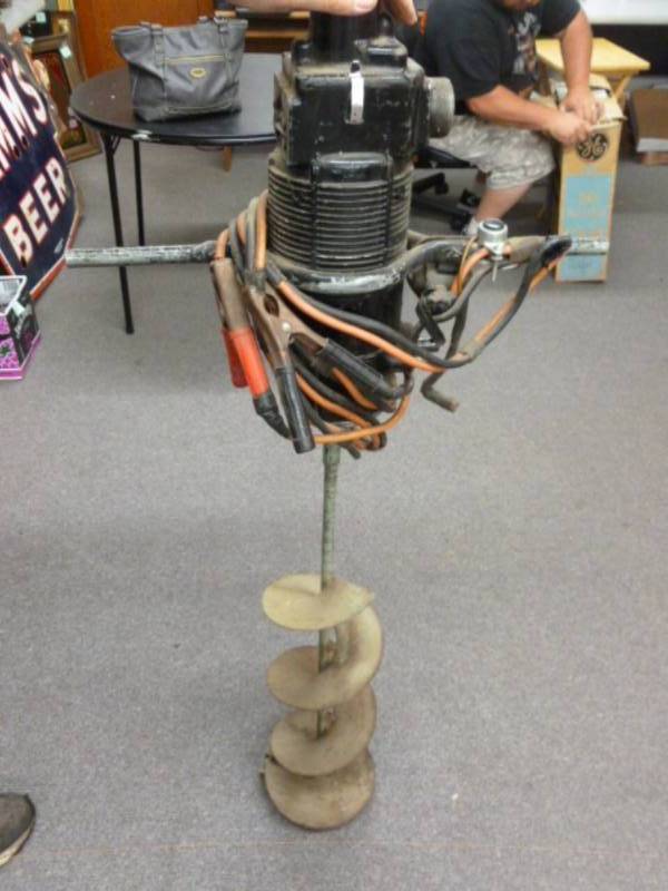 lot 191 image: Vintage Ice Auger