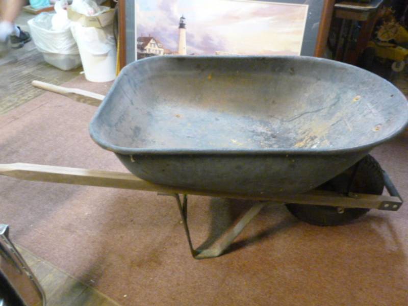 lot 9 image: Wheel Barrow