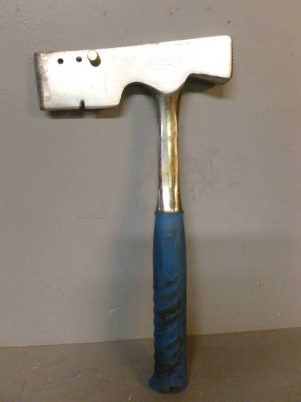 lot 12 image: Specialty Ax