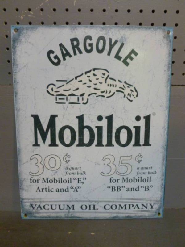 lot 25 image: Sign