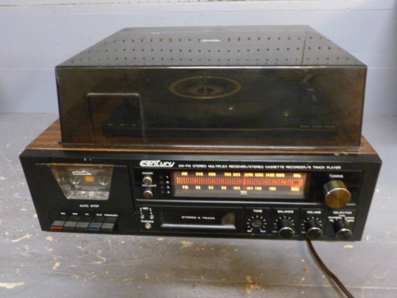 lot 26 image: Vintage Record Player