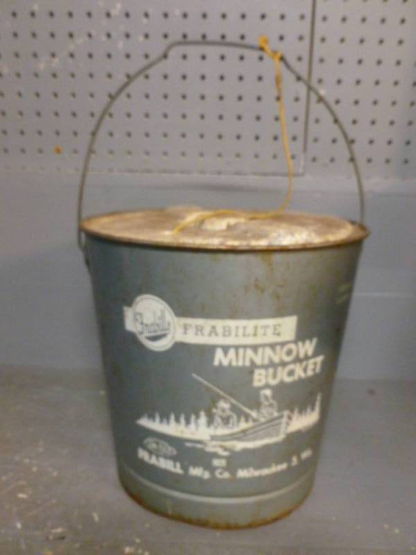 lot 31 image: Vintage Minnow Bucket
