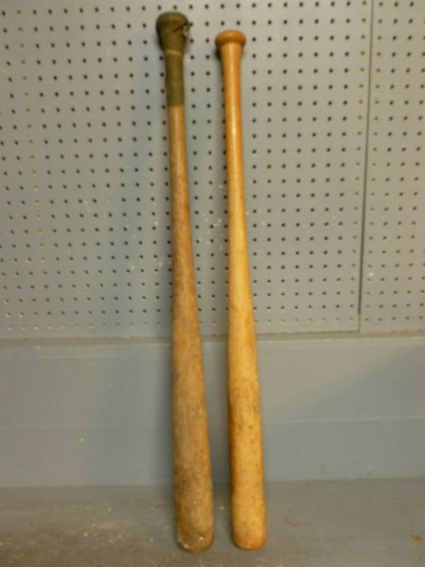lot 36 image: Vintage Baseball Bats