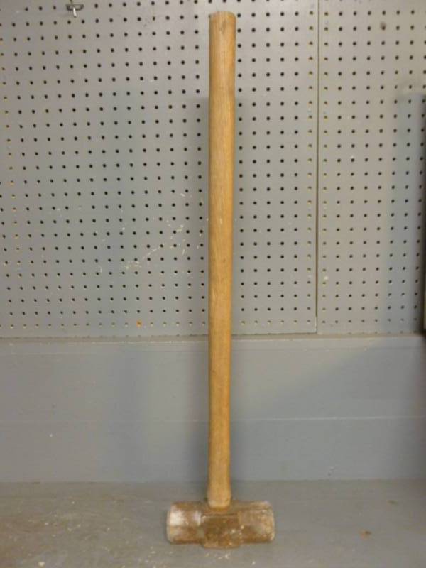 lot 39 image: Sledge Hammer