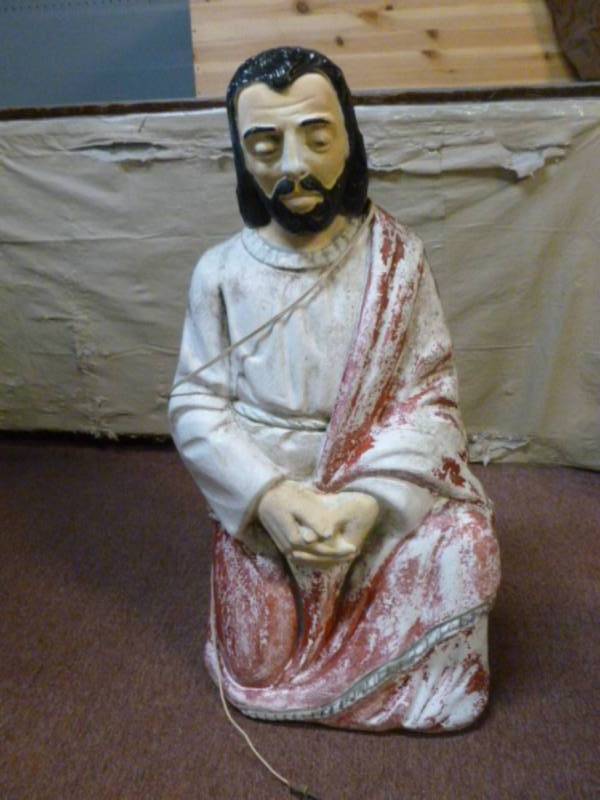 lot 50 image: Vintage Blow Mold