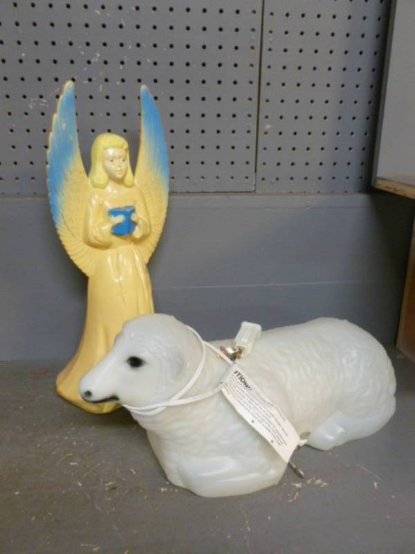 lot 65 image: Blow Molds