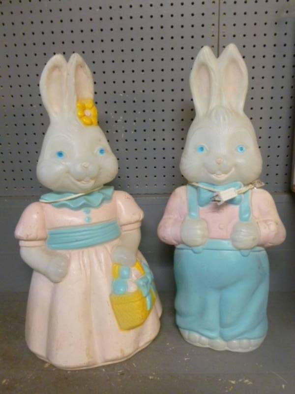 lot 67 image: Blow Molds