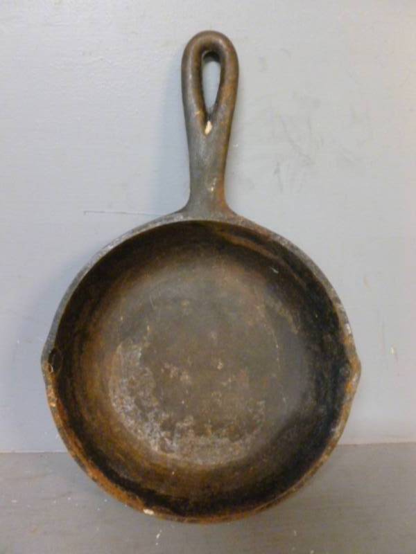 lot 83 image: Cast Iron Pan