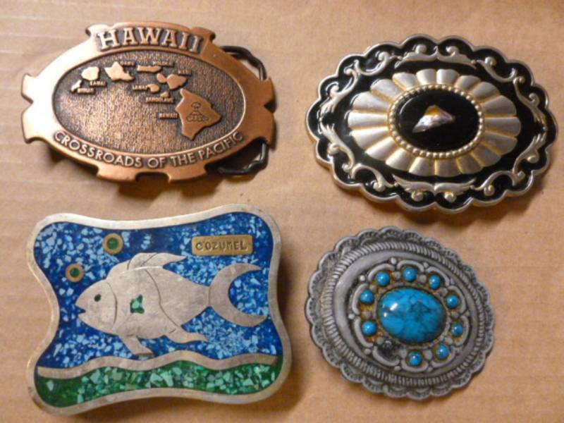 lot 121 image: Collectible Belt Buckles