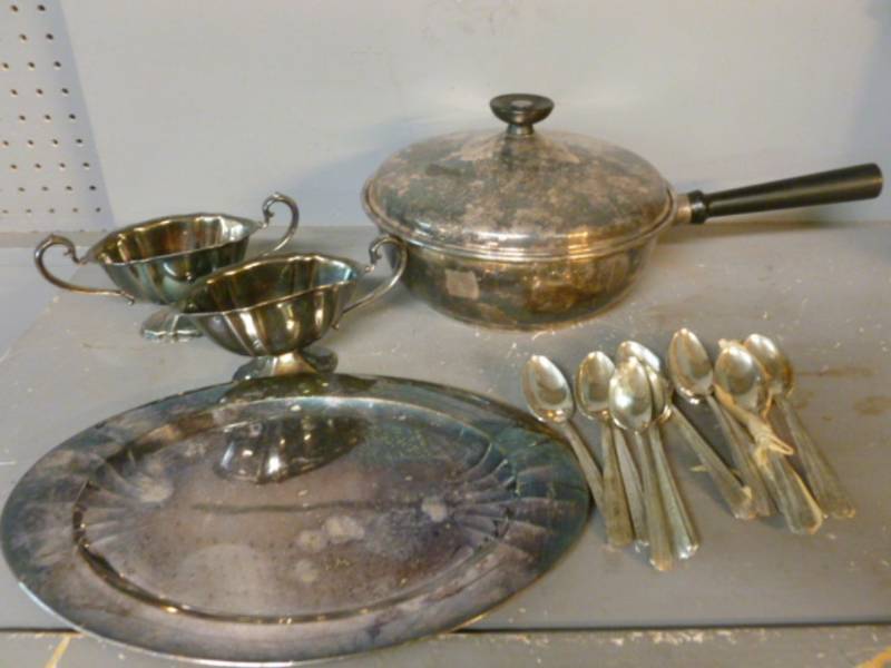 lot 137 image: Silverplate Serving Set