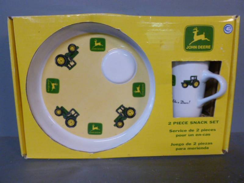 lot 153 image: John Deere Collectible