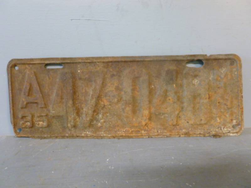 lot 165 image: Vintage License Plate