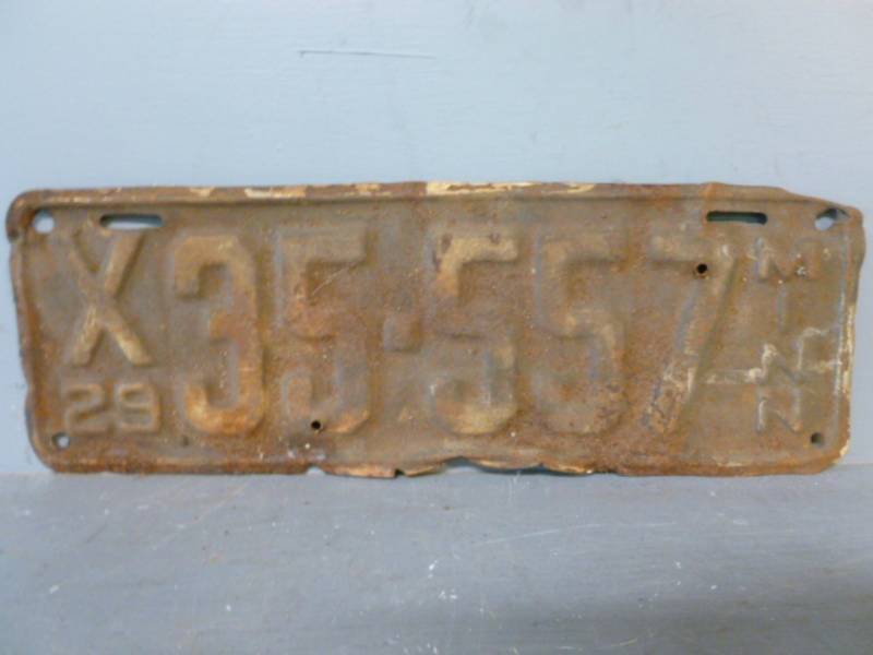 lot 166 image: Vintage License Plate