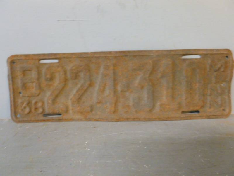 lot 173 image: Vintage License Plate