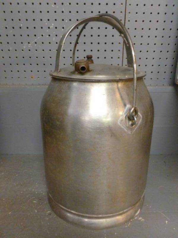 lot 183 image: Vintage Milk Can