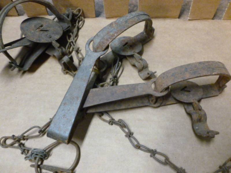 lot 197 image: Vintage Traps