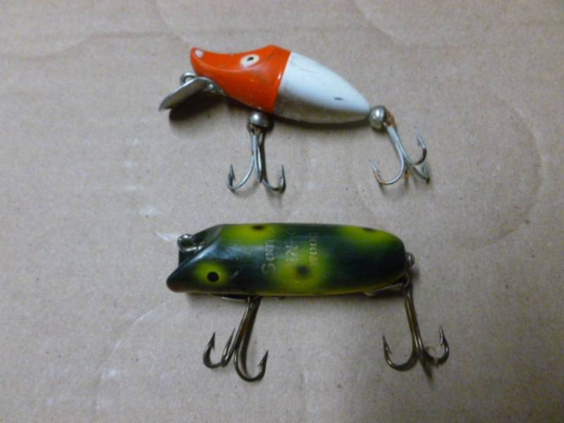 lot 221 image: Vintage Fishing Baits