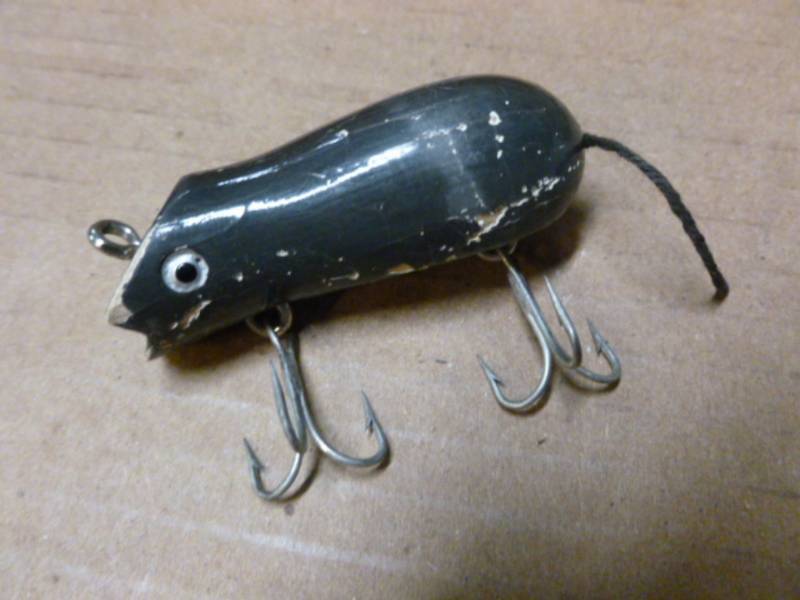 lot 226 image: Vintage Fishing Bait