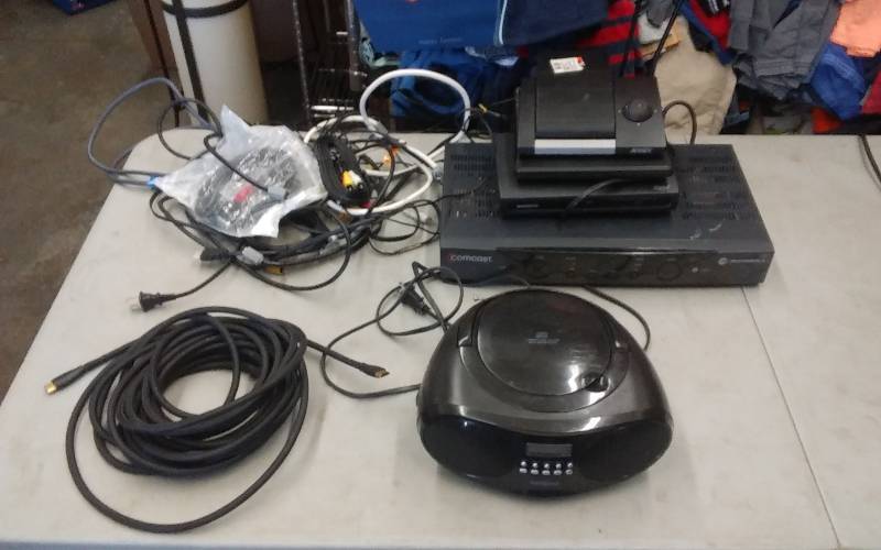 lot 13 image: 30 Ft Heavy Duty HDMI Cable, Cable Box, Converter Box, TV Antenna & Cords, Small Boom Box Radio