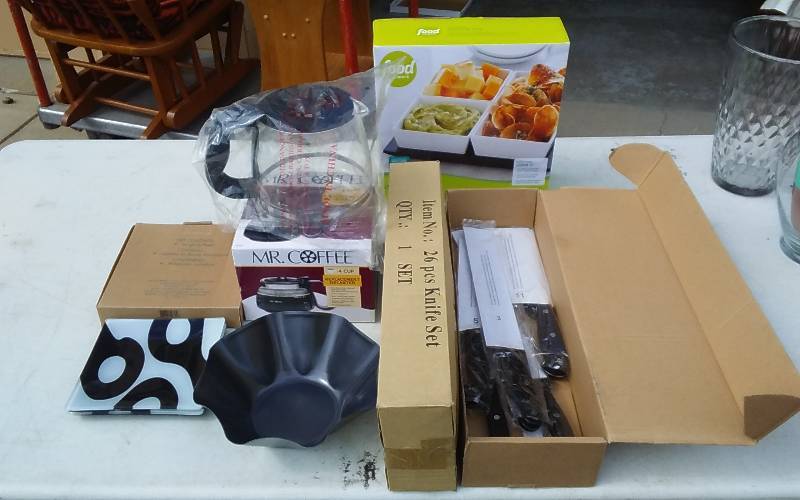 lot 63 image: Food Network 4-Place, Serving Dish, New 26 Piece Knife Set, New Other Set Of Cleavers & Knives, New Coffee Pots, New Tortilla Maker